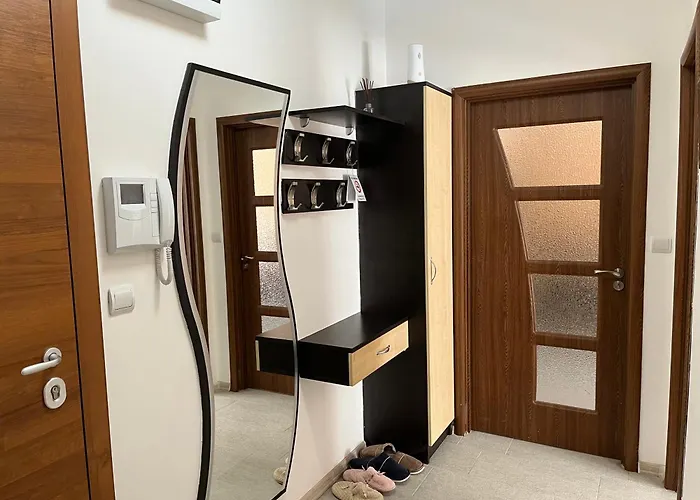 Апартаменты Ideal Center By The Park - Walk To Kapana