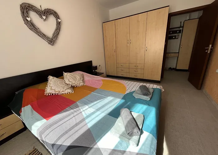 Апартаменты Ideal Center By The Park - Walk To Kapana